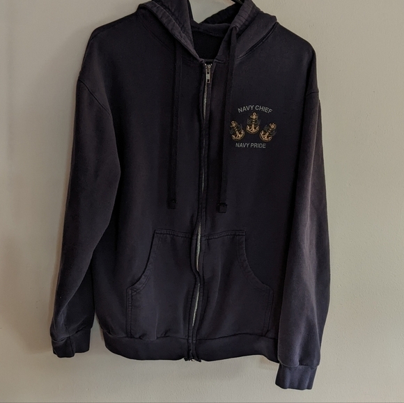 Navy Chief Navy Pride Portsmouth Naval Shipyard U.S. Navy Zippered Sweatshirt - Picture 2 of 6